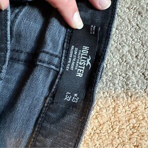 Men’s Hollister Slim Straight black distressed jeans 33x32